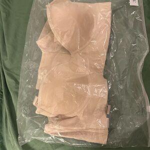 Chic Strapless Beige Bra